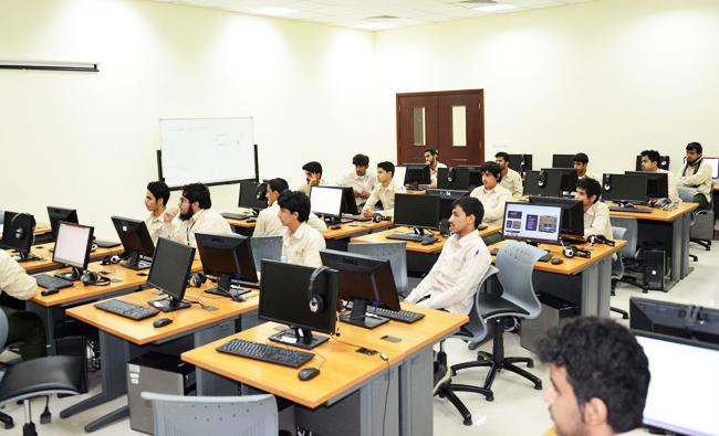 كيف تساهم المعاهد التدريبية في تمكين الشباب في السعودية